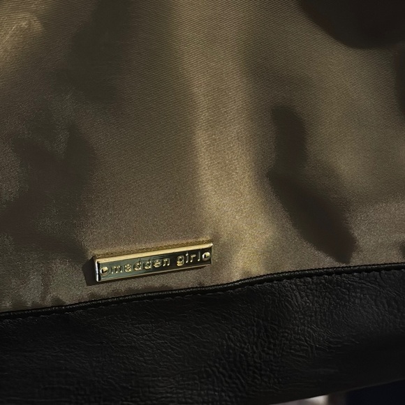 Oversized Madden Girl Tan and Black Tote - Picture 2 of 10